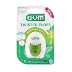 Μια συσκευασία GUM Twisted Floss 30m, κερωμένο σε γεύση πράσινου τσαγιού μέντας, συνοδεύεται από 30 μέτρα νήμα σε οικολογική συσκευασία.