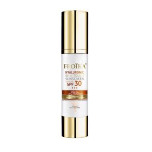 Ένα μπουκάλι 50 ml αντηλιακό Froika Hyaluronic Silk Touch SPF30, με κομψή χρυσή και λευκή συσκευασία.