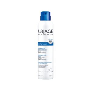 Μπουκάλι σπρέι Uriage Xémose SOS Anti-Itch Mist 200 ml, με μπλε καπάκι και λευκή ετικέτα, σχεδιασμένο για να καταπραΰνει και να ενυδατώνει εύκολα το δέρμα.