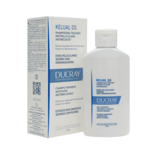 Μπουκάλι και κουτί Ducray Kelual DS 100ml για σοβαρές καταστάσεις πιτυρίδας. Λευκή συσκευασία με χαρακτηριστικές μπλε πινελιές.