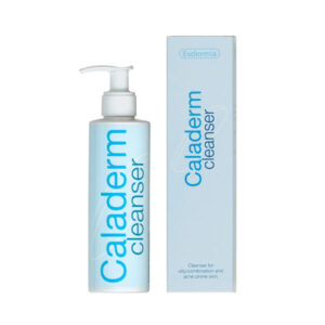 Ένα μπουκάλι 200 ml Evdermia Caladerm Cleanser με δοσομετρητή αντλίας βρίσκεται δίπλα στο ασορτί γαλάζιο κουτί του.