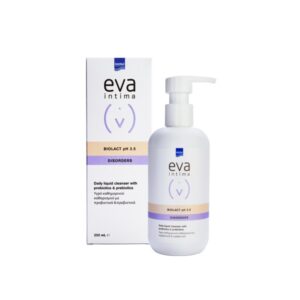 Ένα μπουκάλι Intermed Eva Intima Biolact Liquid Cleanser 250 ml με το κουτί του σε λευκό φόντο.