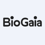 Μαύρο "Λογότυπο BioGaia" σε ανοιχτό γκρι φόντο.