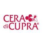 Το λογότυπο Cera di Cupra διαθέτει το εμπορικό σήμα σε κόκκινο κείμενο συνοδευόμενο από μια μέλισσα και δύο εξάγωνα στα δεξιά, όλα σε λευκό κυκλικό φόντο.