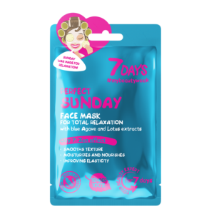 Φωτεινό μπλε πακέτο "7DAYS Perfect Sunday Sheet Mask 28 g" με ροζ τόνους, με εκχυλίσματα μπλε Αγαύης και Λωτού για χαλάρωση.