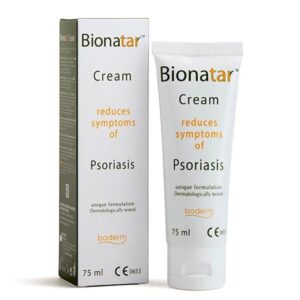 Η κρέμα Boderm Bionatar 75 ml, ειδικά σχεδιασμένη για τη μείωση των συμπτωμάτων της ψωρίασης, διατίθεται σε σωληνάριο και κουτί με διακριτικό πορτοκαλί και μαύρο κείμενο σε λευκή συσκευασία.