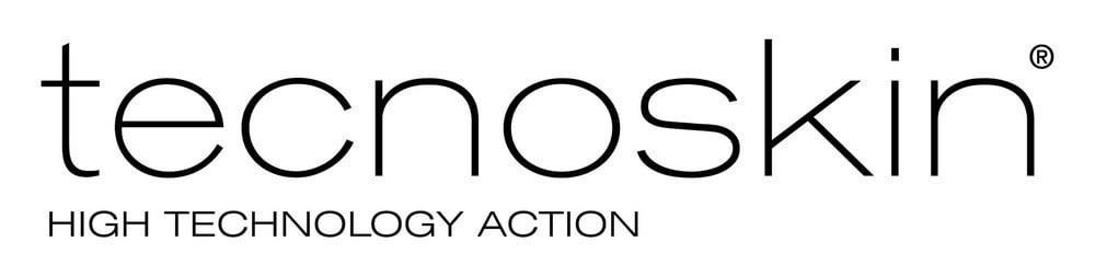 Το Tecnoskin Banner διαθέτει ένα κομψό λογότυπο μαύρης γραμματοσειράς με το κείμενο "tecnoskin® HIGH TECHNOLOGY ACTION" σε λευκό φόντο.
