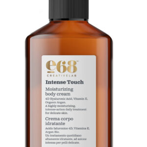 Κεχριμπάρι αντλία μπουκάλι e68 Intense Touch – Ενυδατική Κρέμα Σώματος 300ml, με λευκή ετικέτα και μαύρο κείμενο.